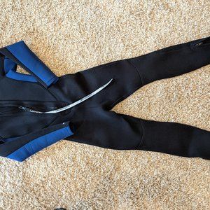 Boys Lemorecm Wetsuit Size 10